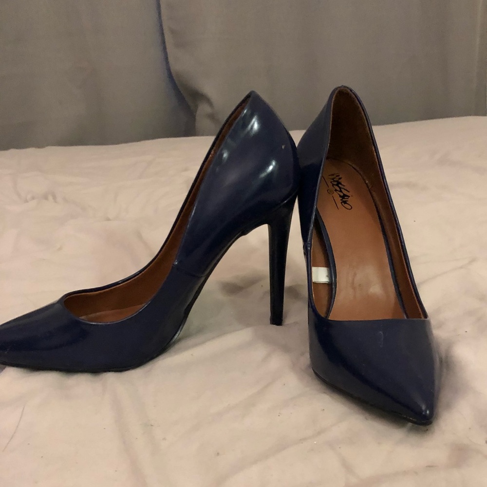 Sassy Pointed Toe Pumps